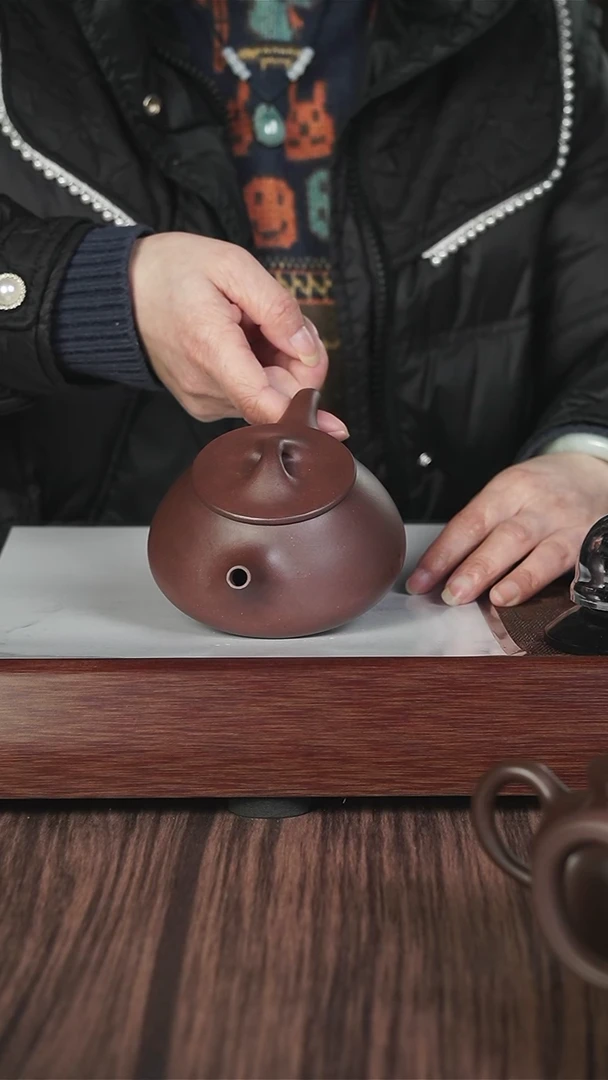 【闪购商品】紫砂茶壶ly  紫泥 景舟石瓢 240cc