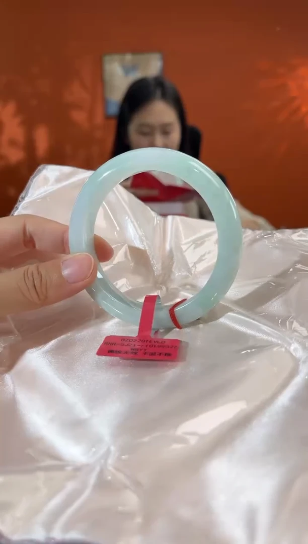 未镶嵌手镯翡翠3     5758