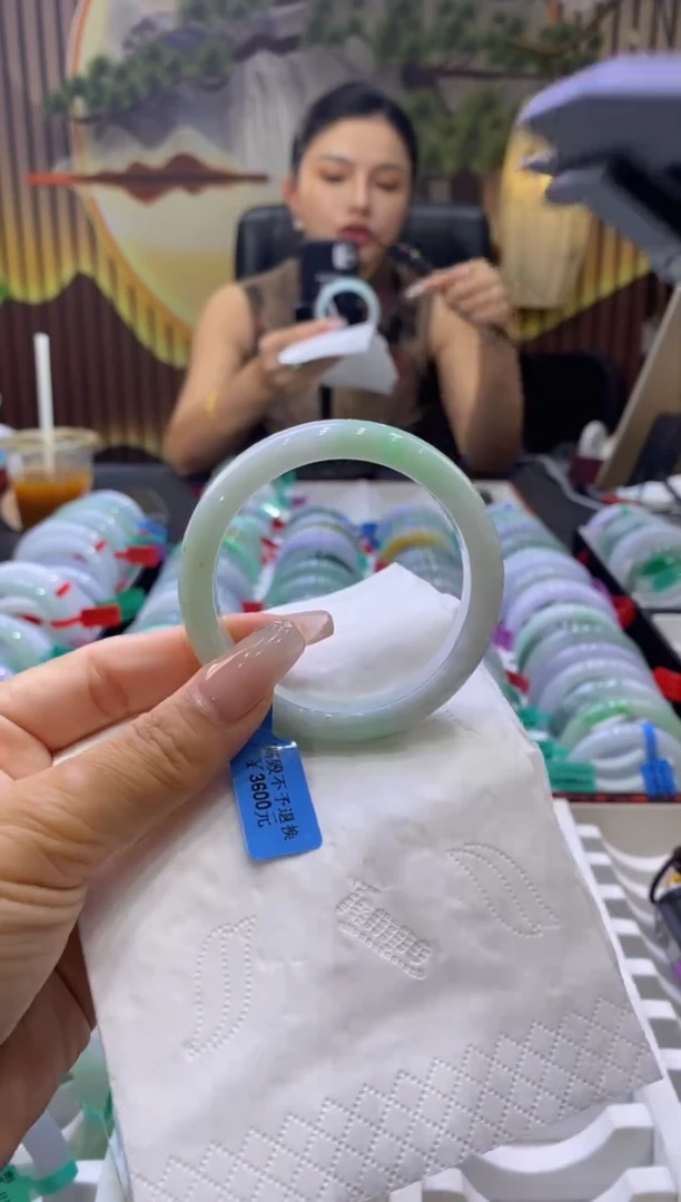 翡翠手镯未镶嵌00002324