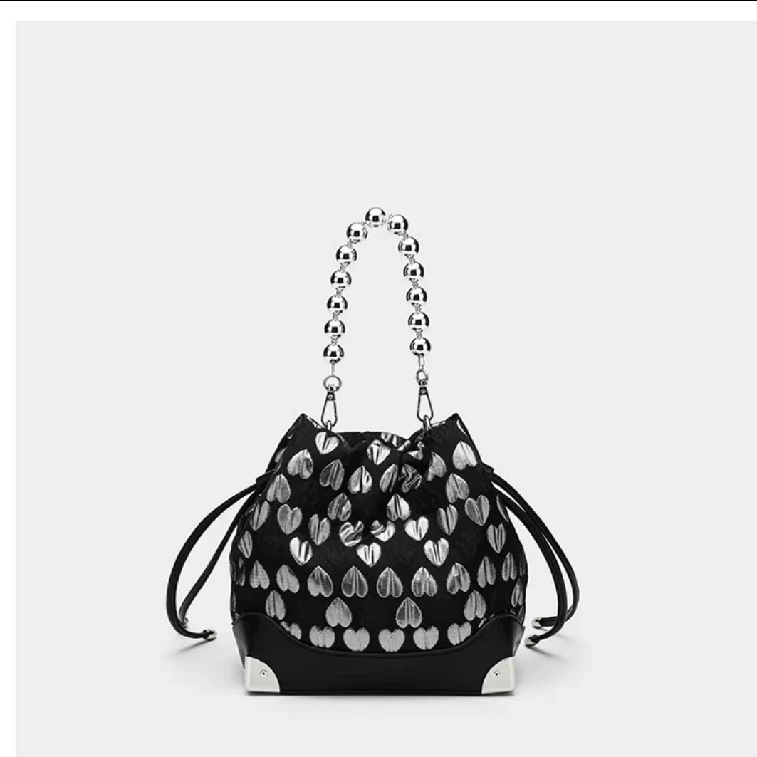 时尚百搭黑色重工单肩手拿包女士水桶包A0550