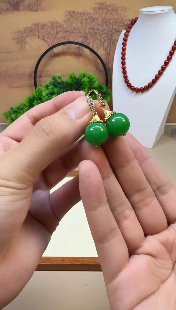 14K金镶嵌翡翠耳饰E238