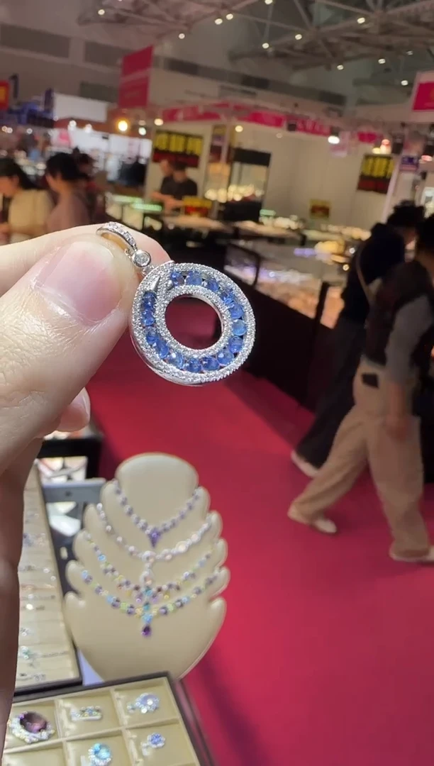 颈饰蓝宝石银S925镶嵌甜甜圈吊坠