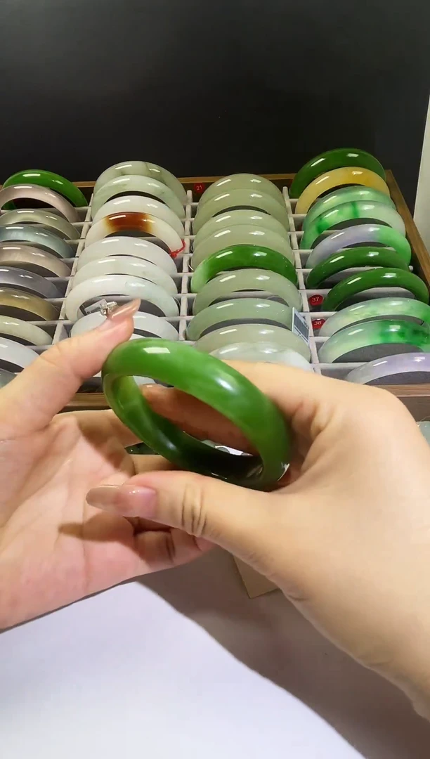 灵动飘花高货毕业款手镯