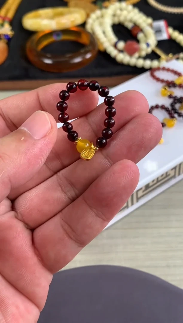 琥珀颈饰未镶嵌萍***_多样性发一件