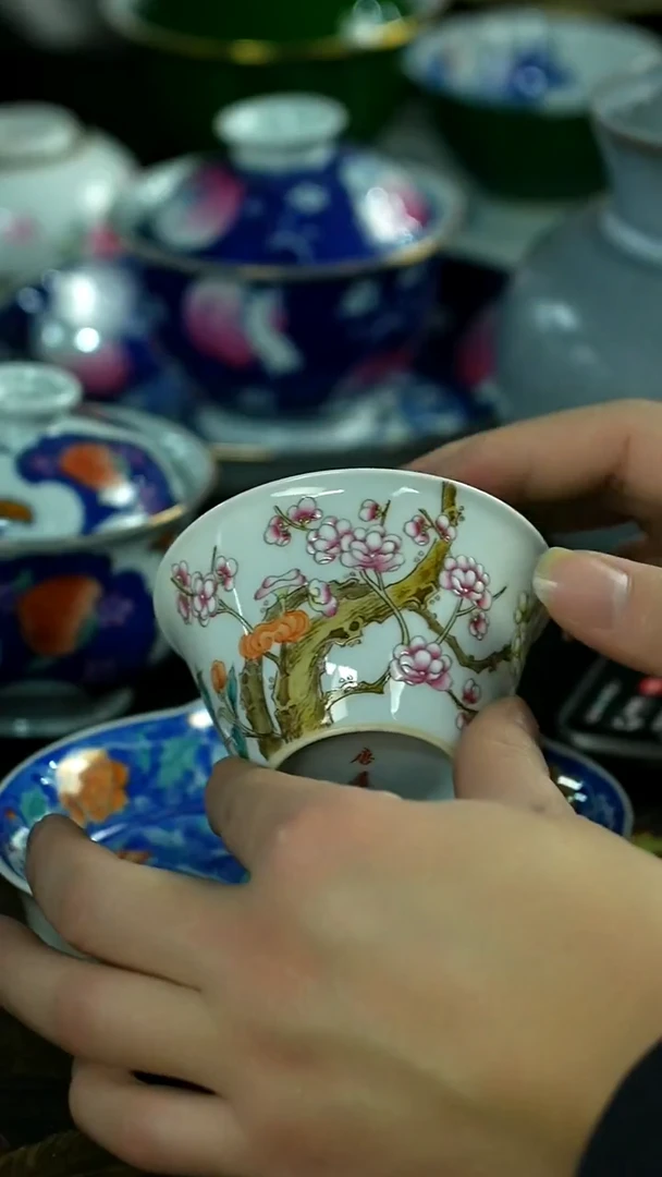 茶具还挺美，蹲下看看！