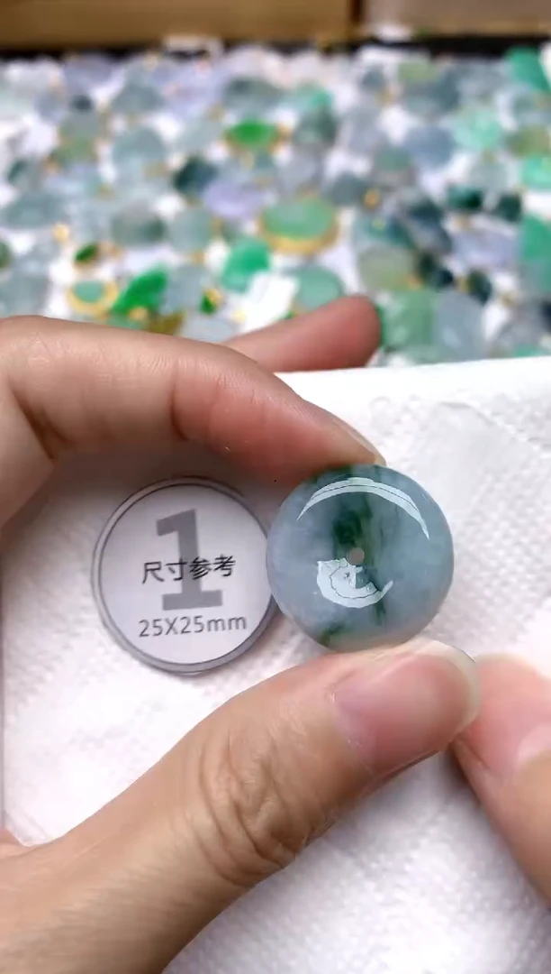 颈饰未镶嵌翡翠天然A货翡翠