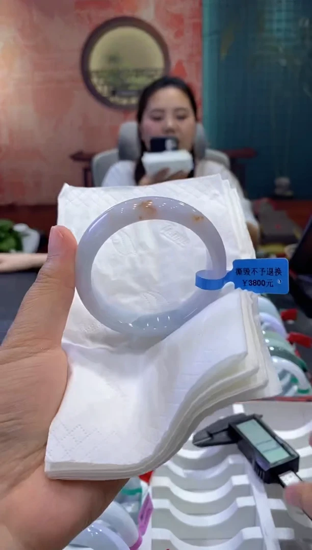 翡翠手镯未镶嵌多人0007914