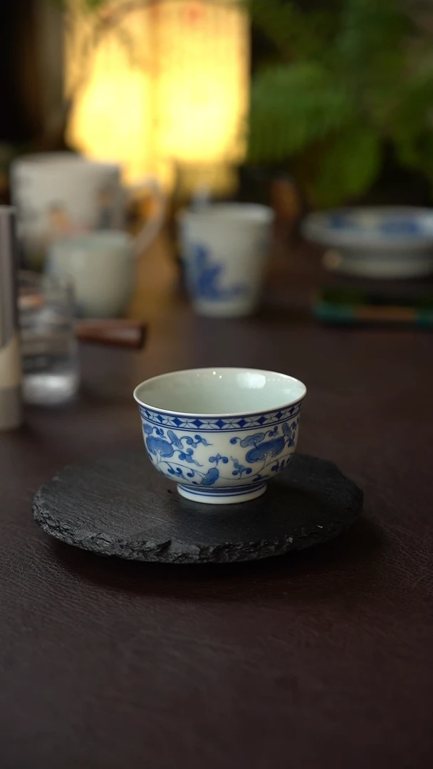 柴窑全手工手绘青花云纹主人杯