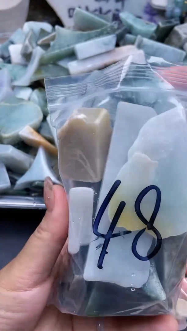 翡翠散珠天然翡翠大号500克48