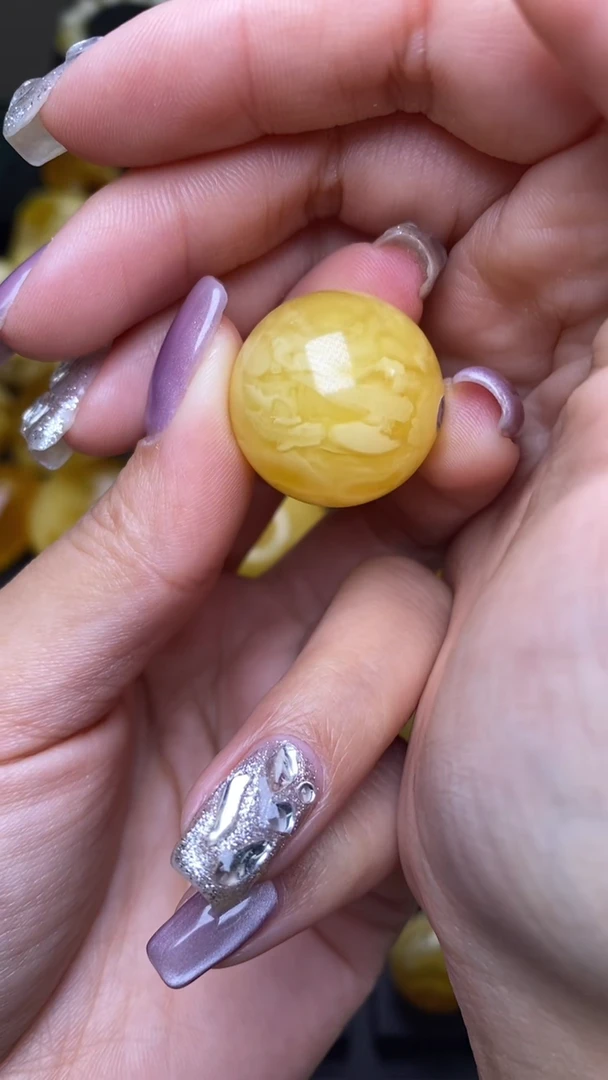 【闪购商品】琥珀裸石未镶嵌葵. 35