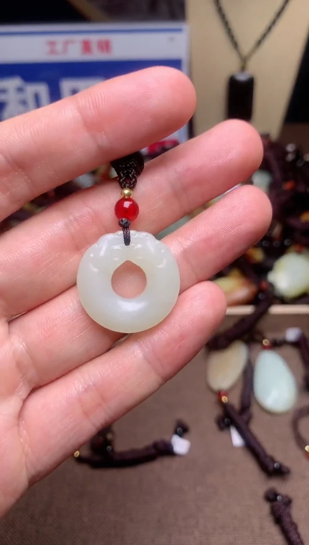 【闪购商品】和田玉颈饰未镶嵌1