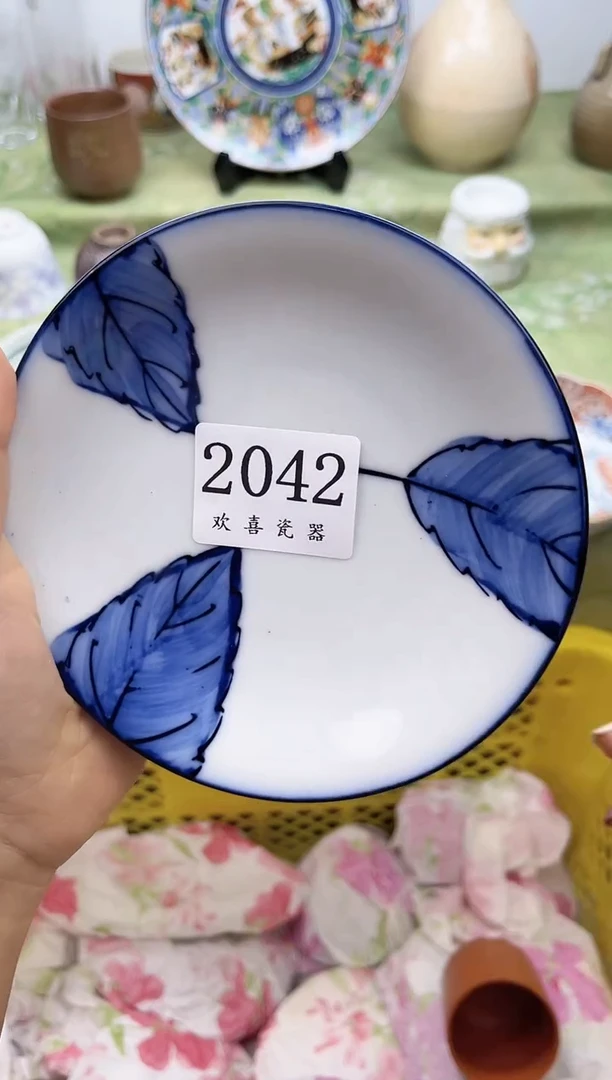 瓷片舔****女           2042