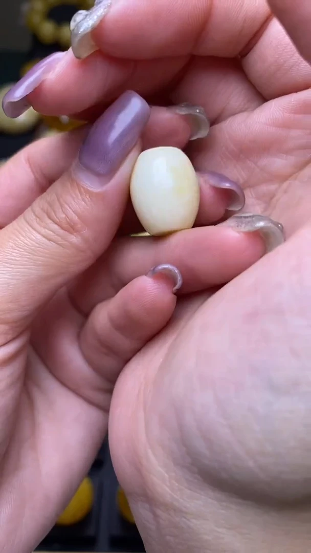 【闪购商品】琥珀裸石未镶嵌葵. 85