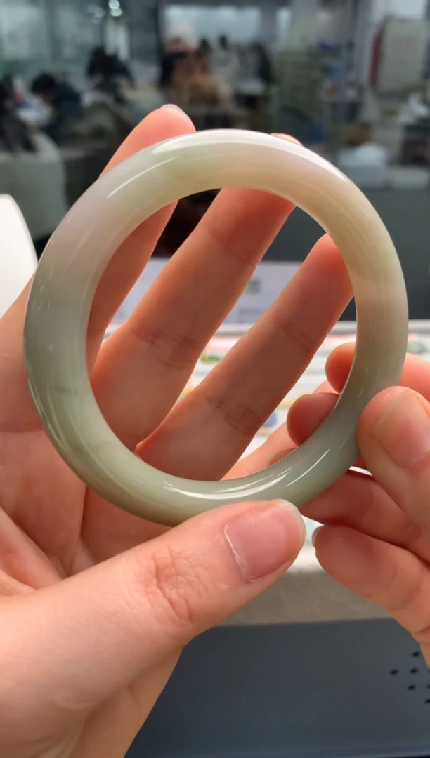 【闪购商品】翡翠颈饰未镶嵌翡翠手镯| 不退不换