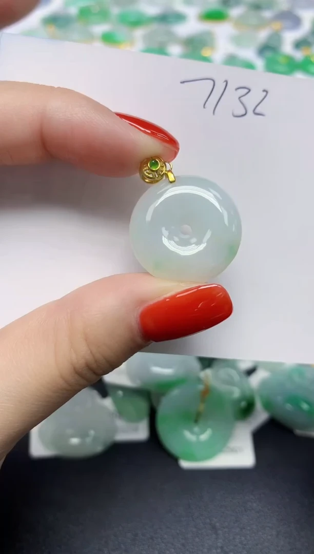 颈饰未镶嵌翡翠天然缅甸翡翠A货翡翠百元以上9元证书费自理