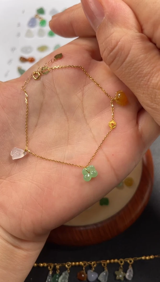 套链18K金镶嵌翡翠一个JK650