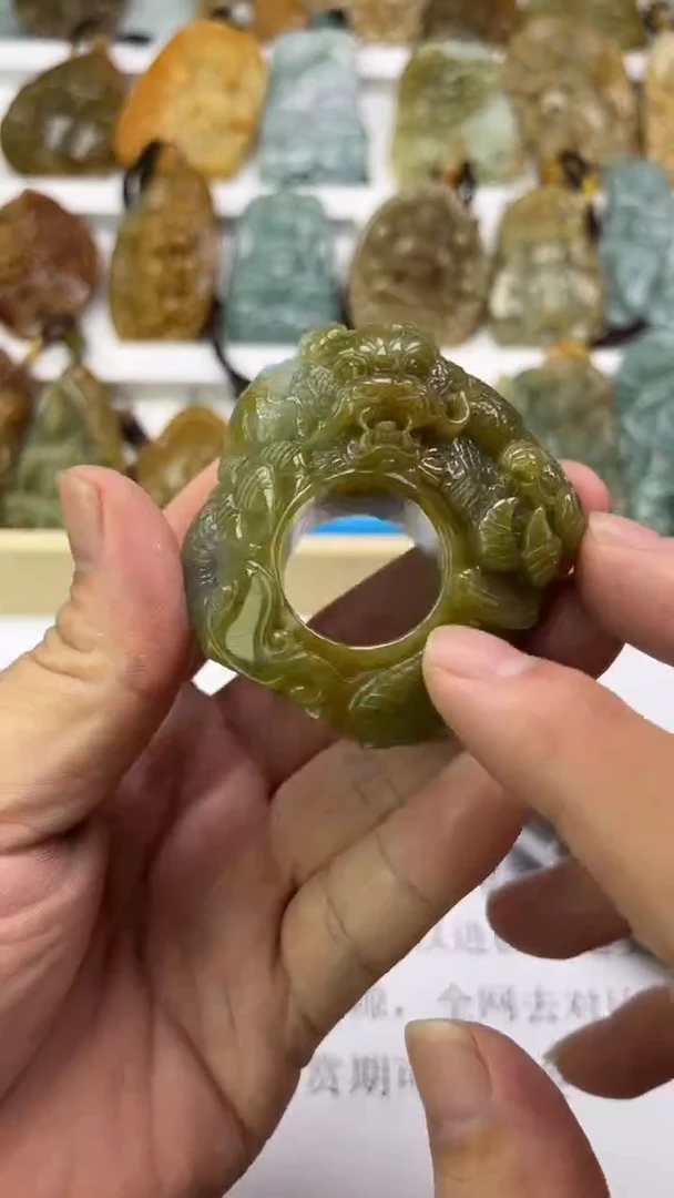 翡翠未镶嵌颈饰天然翡翠