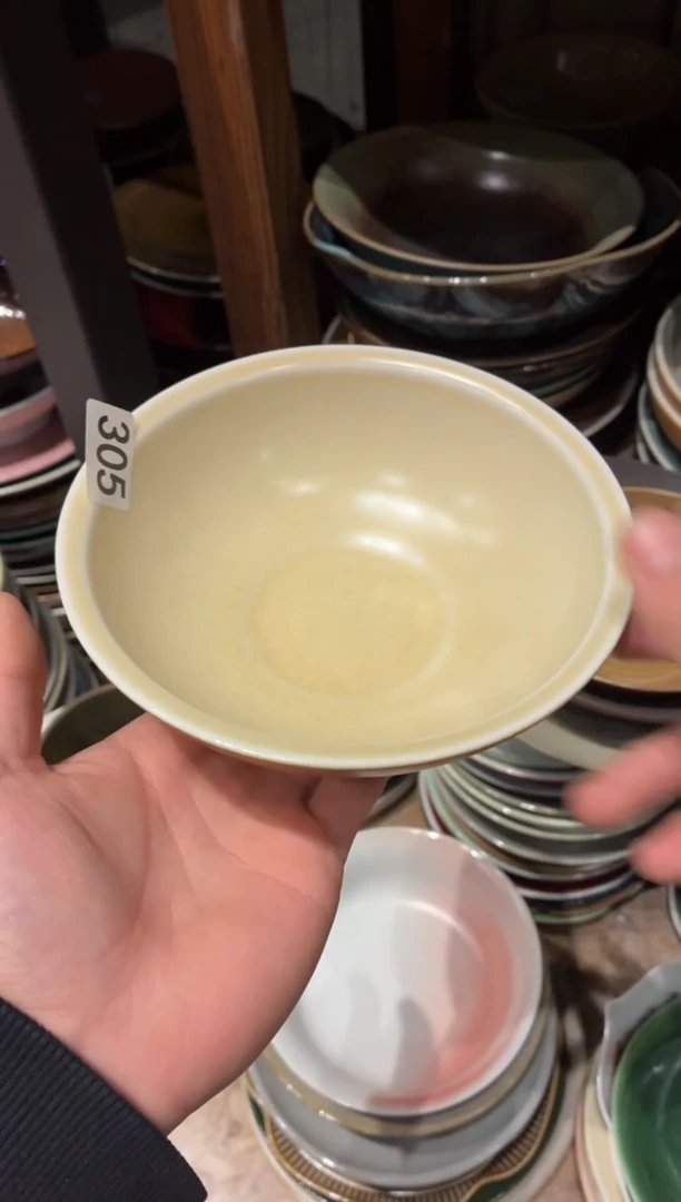 瓷片正****田305  酷金厚边碗1个