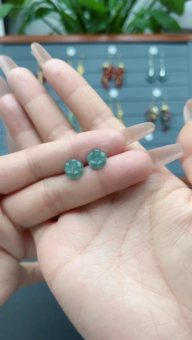 【闪购商品】翡翠耳饰银S925镶嵌28翡翠耳钉