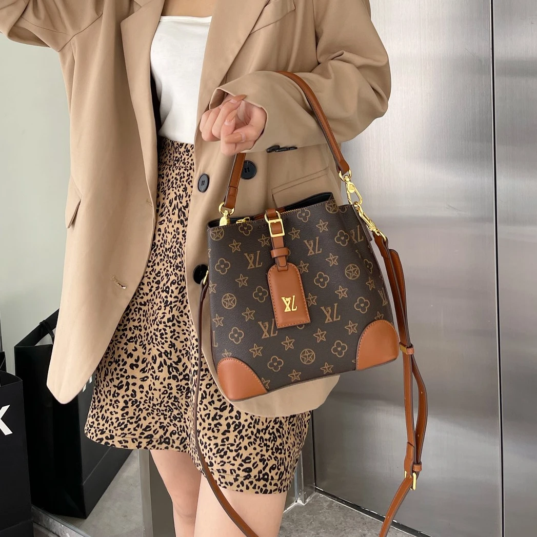 路易传祺水桶包女包2025新款时尚百搭气质潮流轻奢手提单肩斜挎包