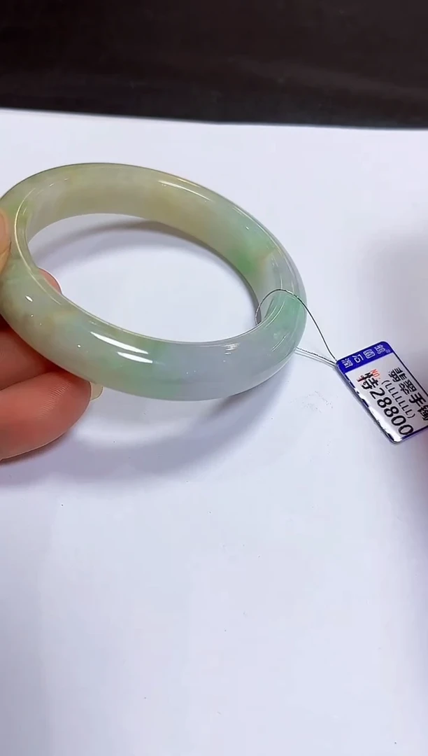 颈饰未镶嵌翡翠58手镯