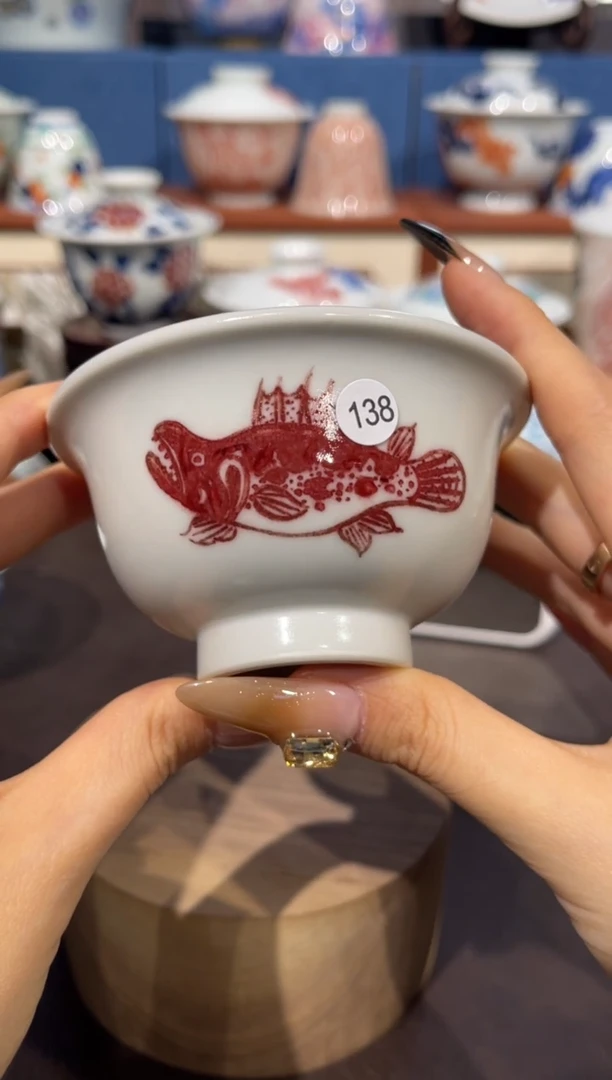 【闪购商品】杯138釉里红鳜鱼压手单杯