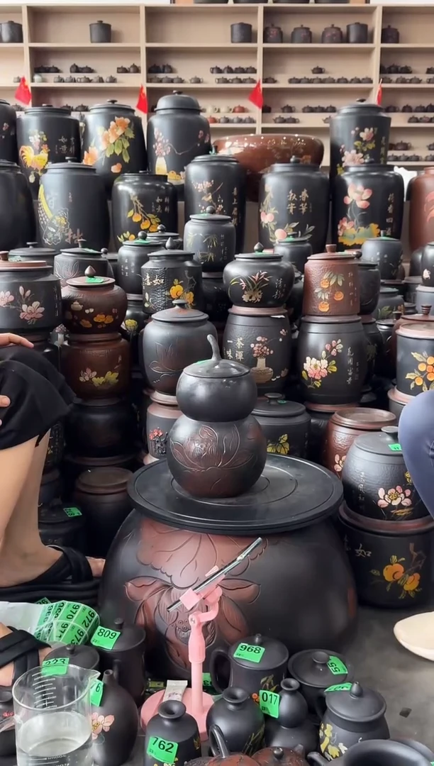 罐瑕疵茶叶罐  881  葫芦荷花