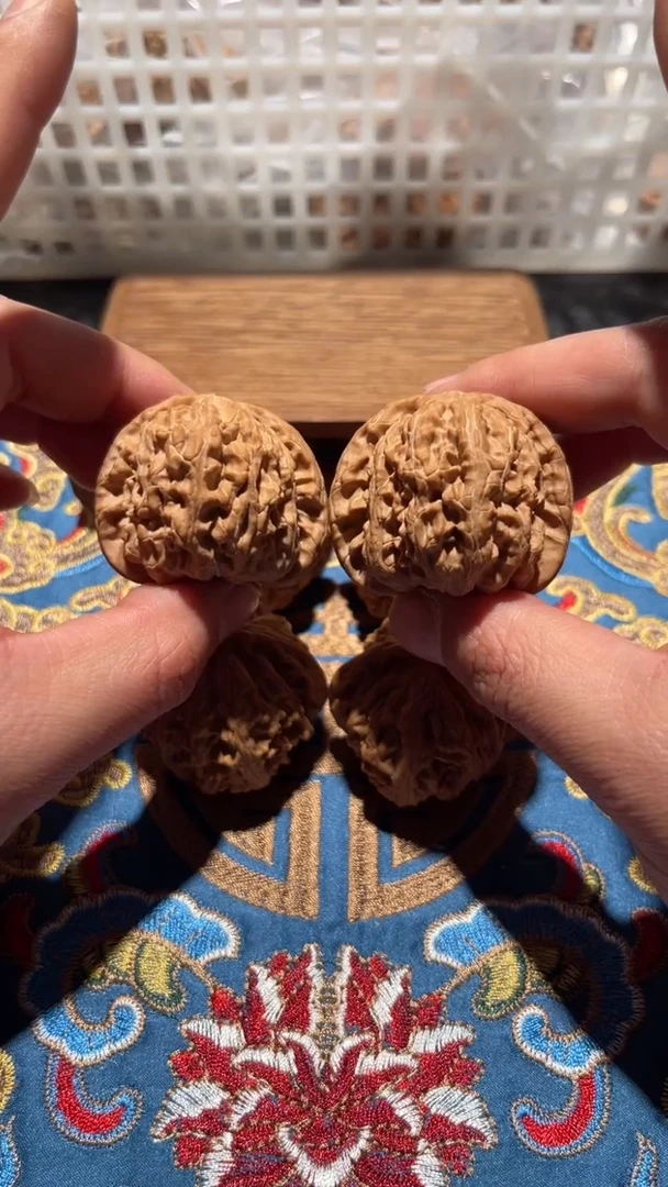 把件文玩核桃105白狮子44