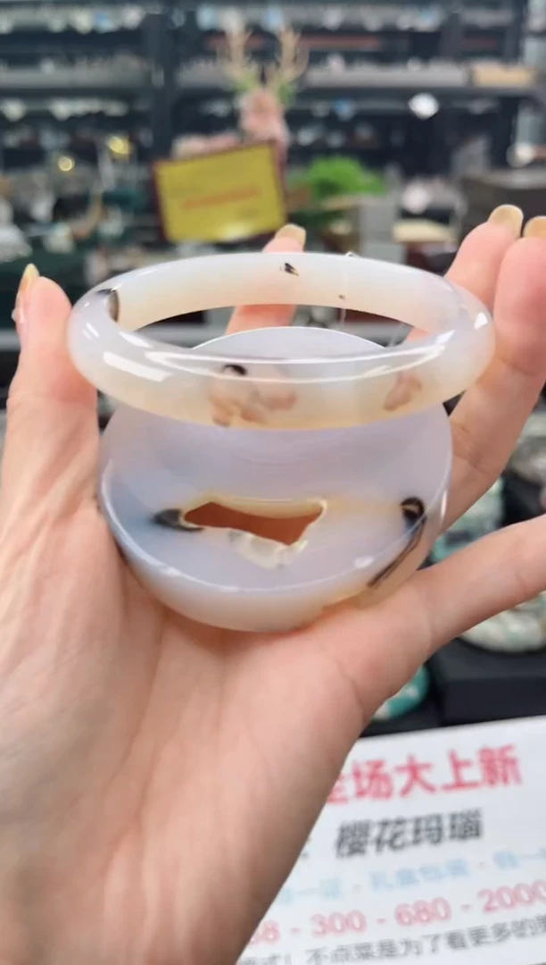 【闪购商品】石英质玉手镯未镶嵌69圈口（赠品镯心）3451413