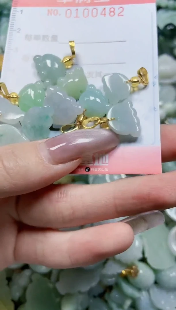 【闪购商品】翡翠颈饰未镶嵌闪购0100482