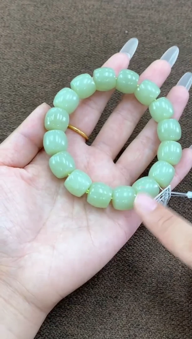 和田玉未镶嵌珠宝奇石纯天然新疆和田玉卡14HQZ14