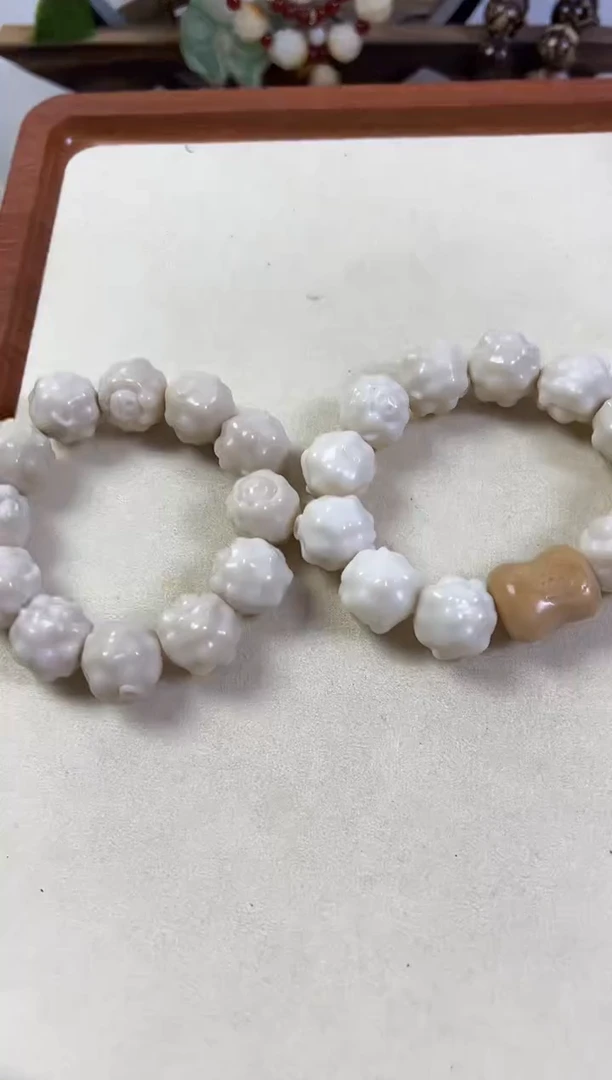 菩提根/象牙果手串20左右白色小羊