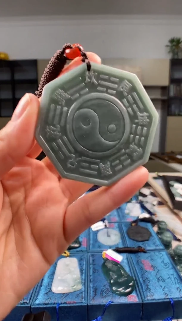 颈饰未镶嵌翡翠多样性发其一