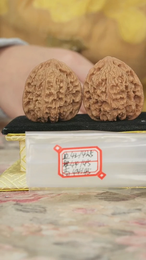 把件文玩核桃原产地南疆石