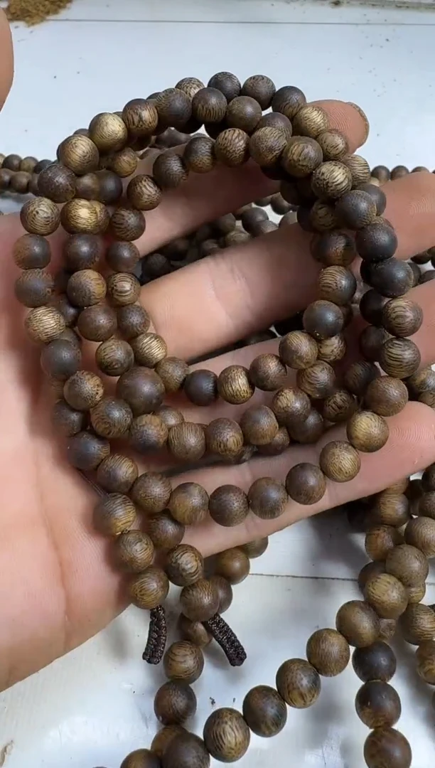 手串沉香乌身0.7规格多圈15克