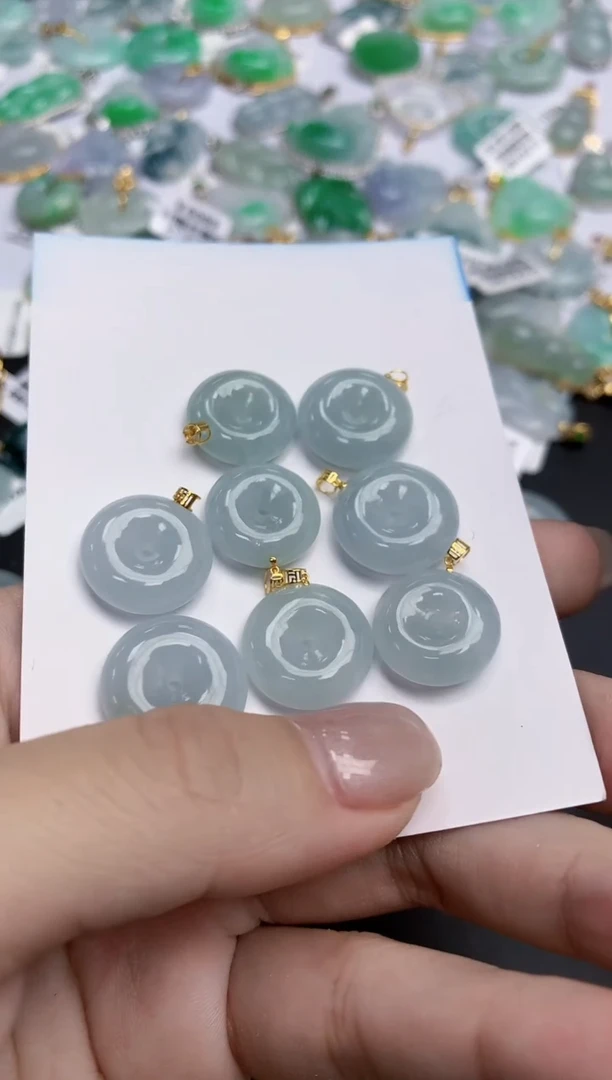 【闪购商品】翡翠颈饰18K金镶嵌多样性发其一
