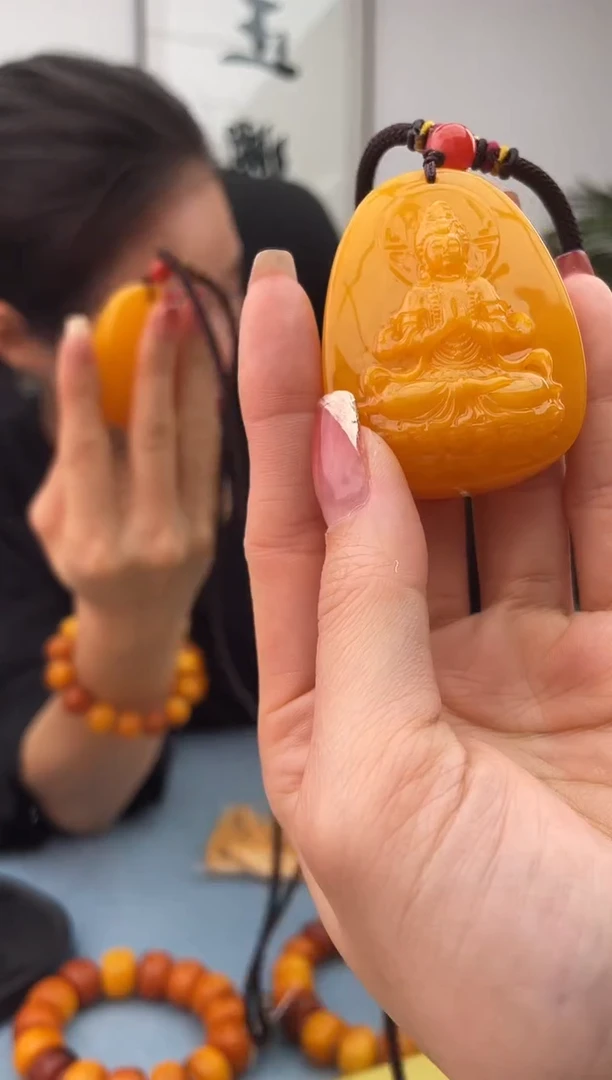 【闪购商品】蜜蜡珠宝奇石未镶嵌假一赔十，多样性发一件微瑕