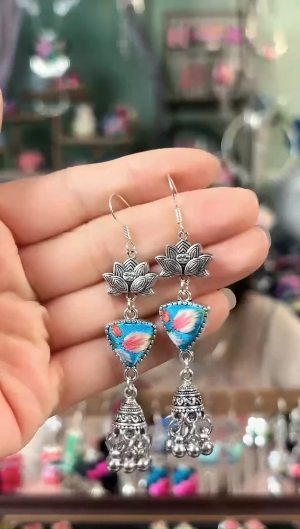 彩云南阁非遗老绣饰品684*