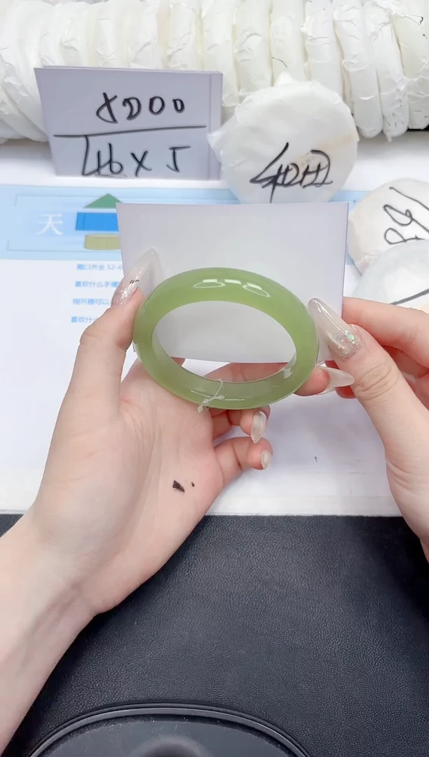 未镶嵌手镯石英质玉69-56