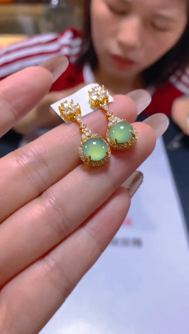 未镶嵌翡翠耳饰多样性发一