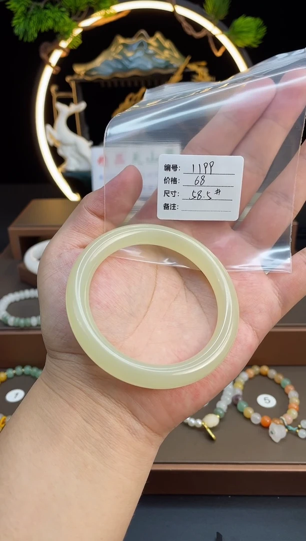 石英质玉手镯未镶嵌承*-1199