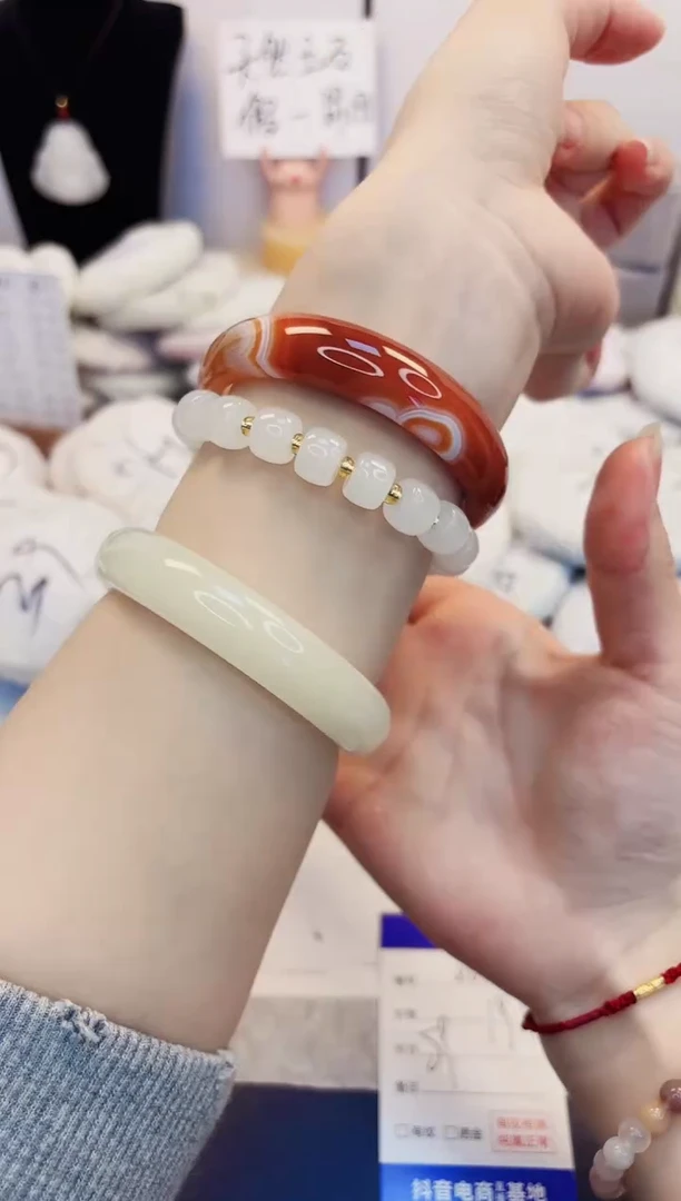 【闪购商品】石英质玉手镯未镶嵌206-玛瑙-圈口59