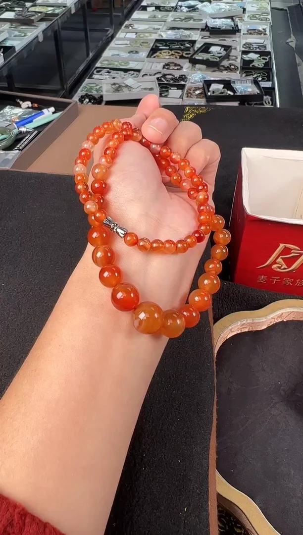 未镶嵌颈饰玛瑙/玉髓多样性发1