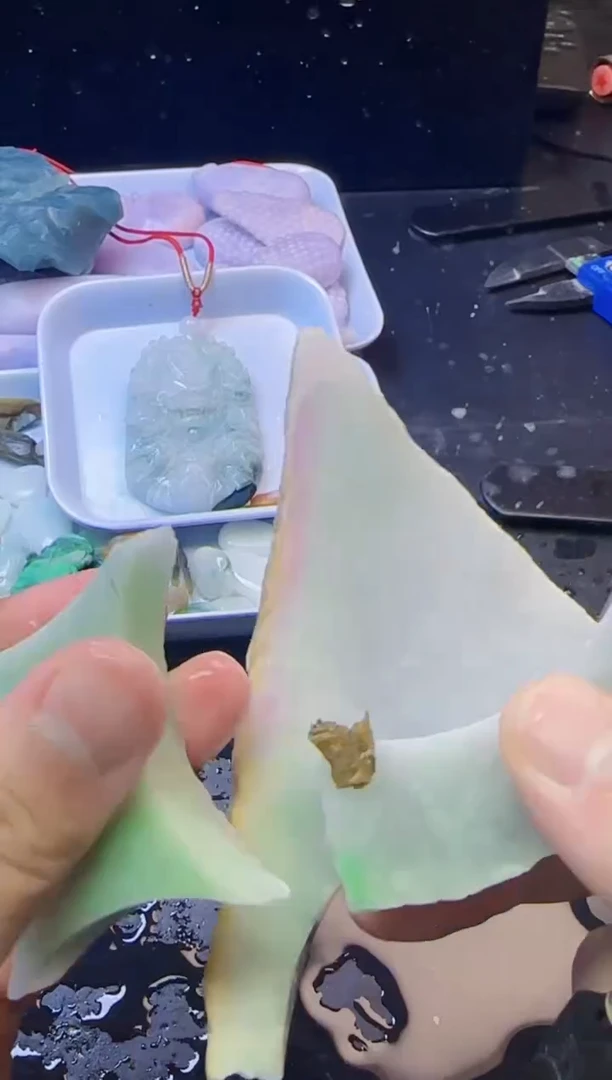 颈饰未镶嵌翡翠011