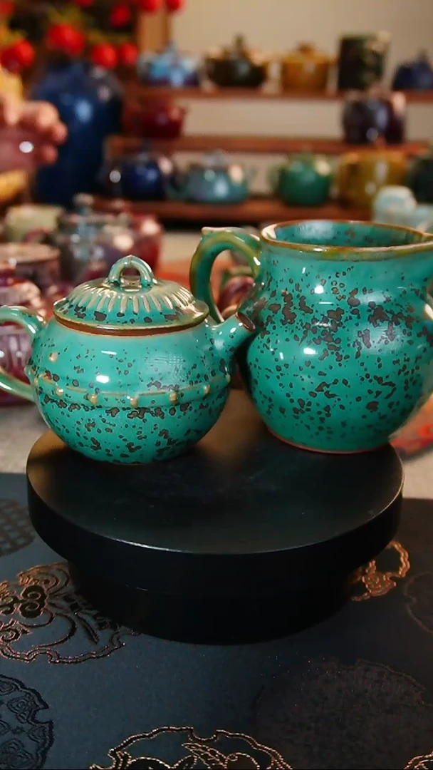 【闪购商品】瓷片649  松石绿壶 +1  *