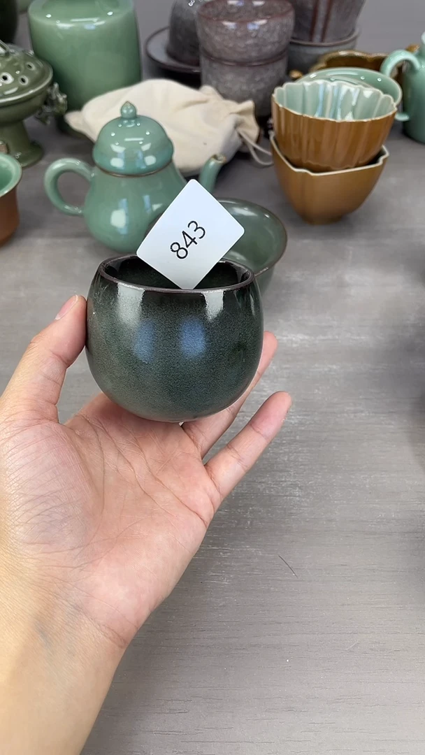 青瓷仓储福利清仓843