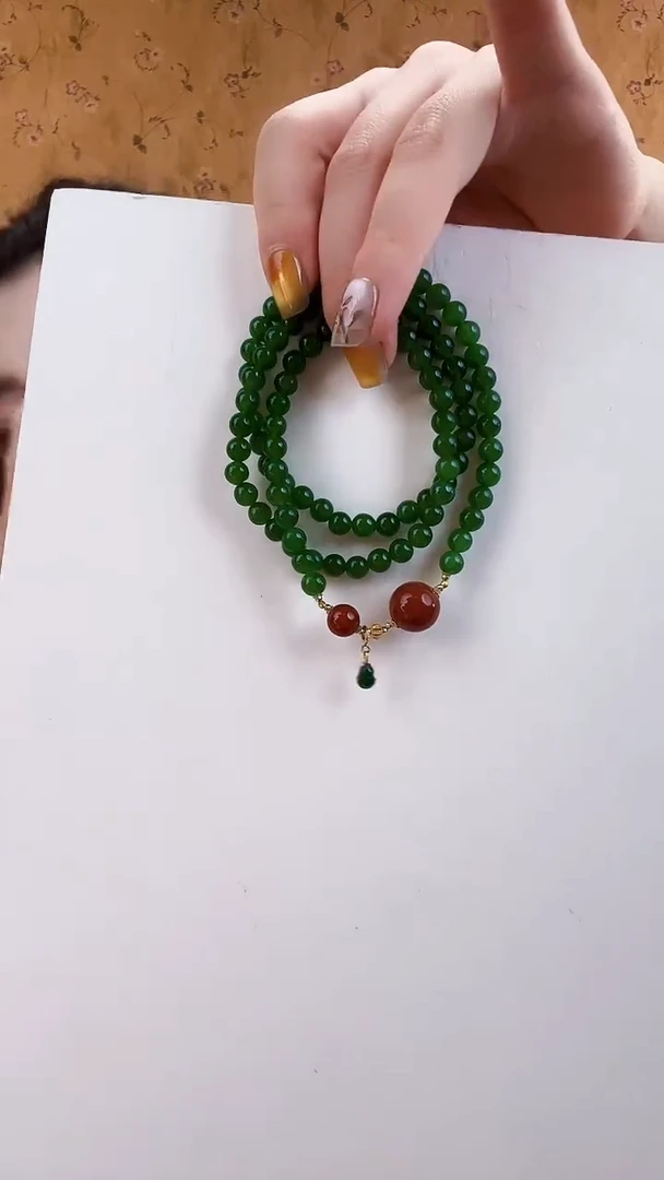 颈饰18K金镶嵌和田玉项链