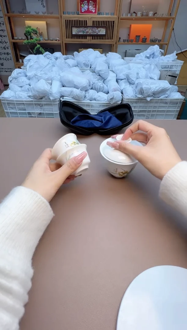 【闪购商品】摆件瓷制品S1111111111111