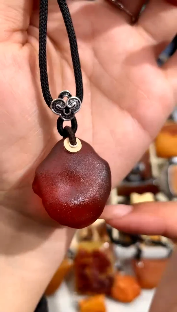 【闪购商品】琥珀裸石未镶嵌似玉