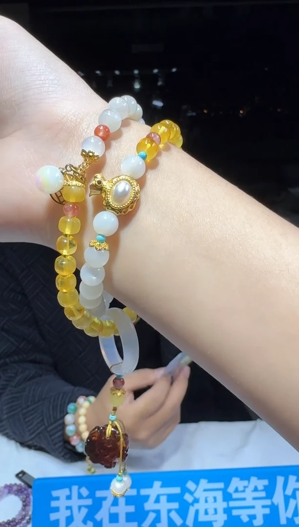 【闪购商品】蜜蜡手链未镶嵌多样性发一件 094
